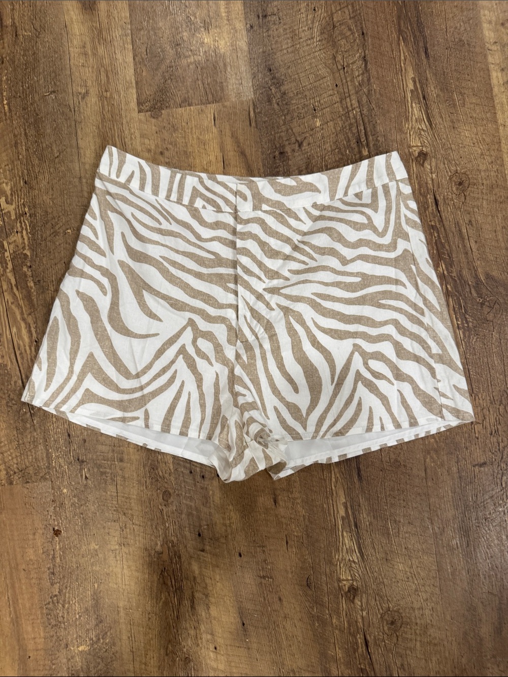 High-Waist Zebra Print Shorts in White & Tan